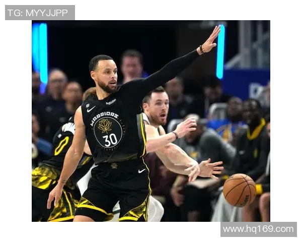 勇士与雄鹿热身赛库里状态回暖展现领袖风范引发球迷热议